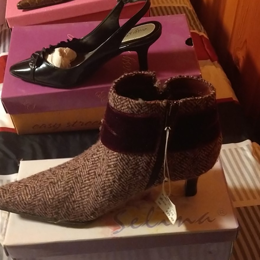 Women's shoes